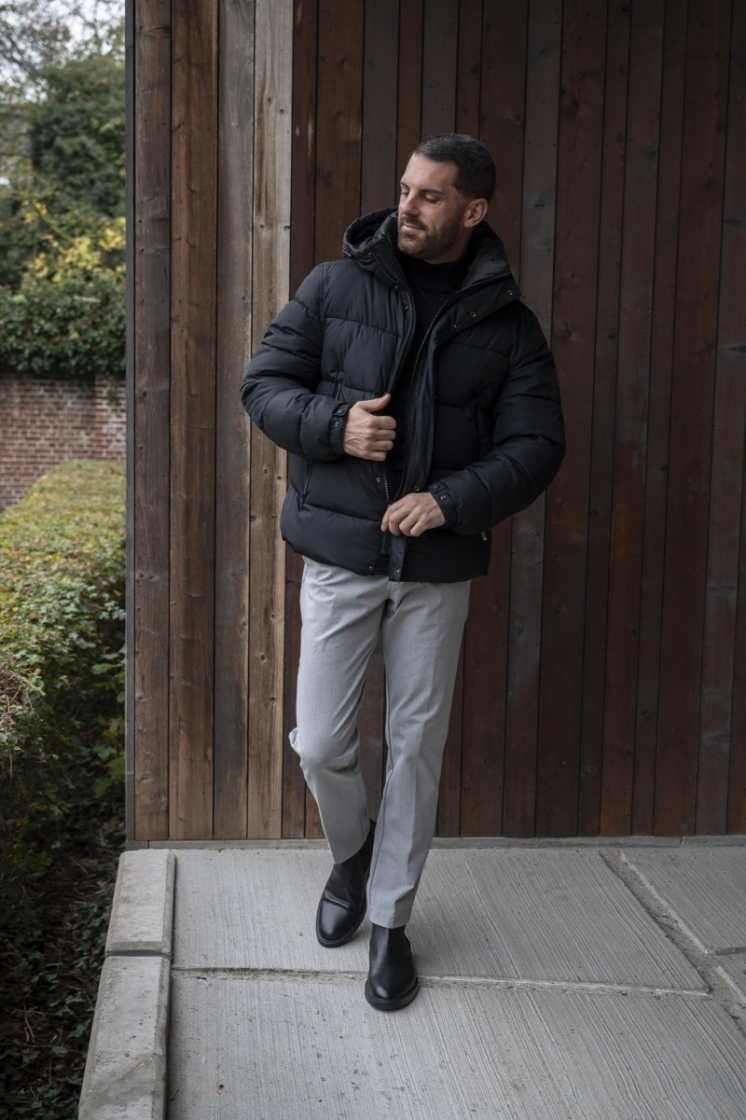  001 BLACK