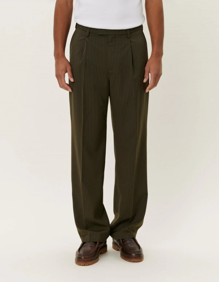 GREEN PINSTR