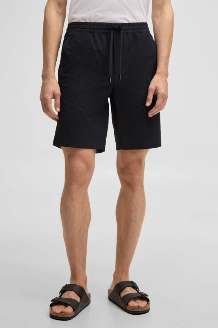 001 BLACK