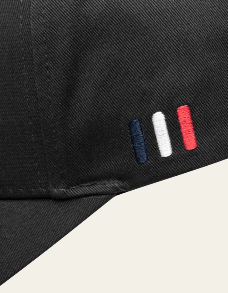 100100 BLACK