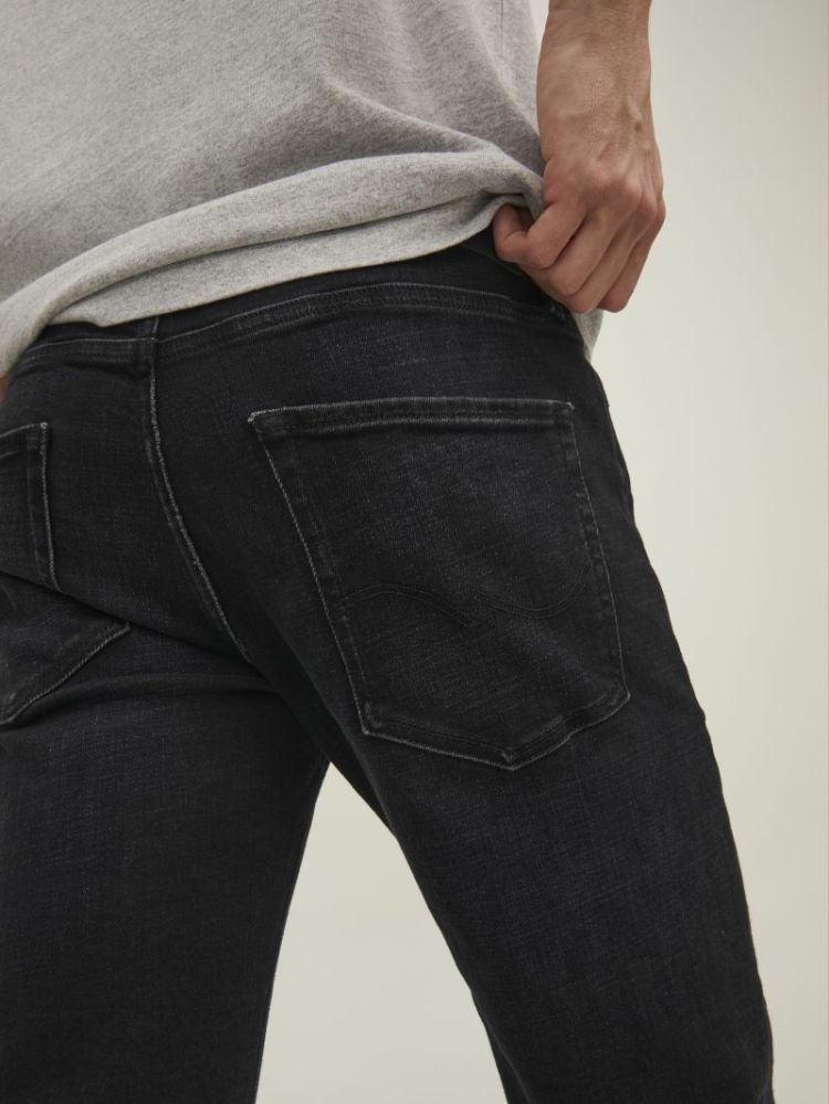  BLACK DENIM