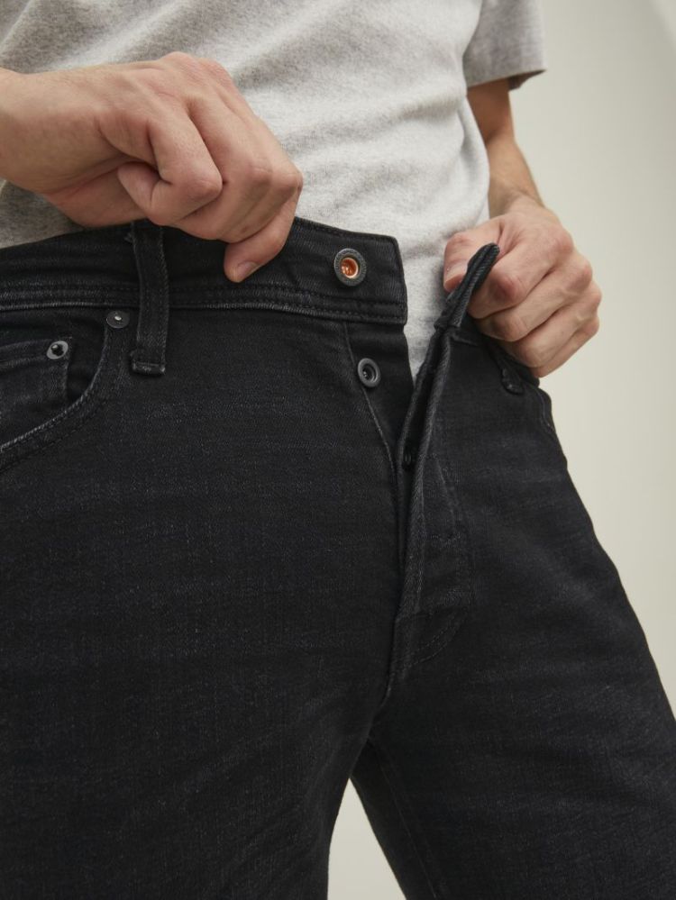  BLACK DENIM