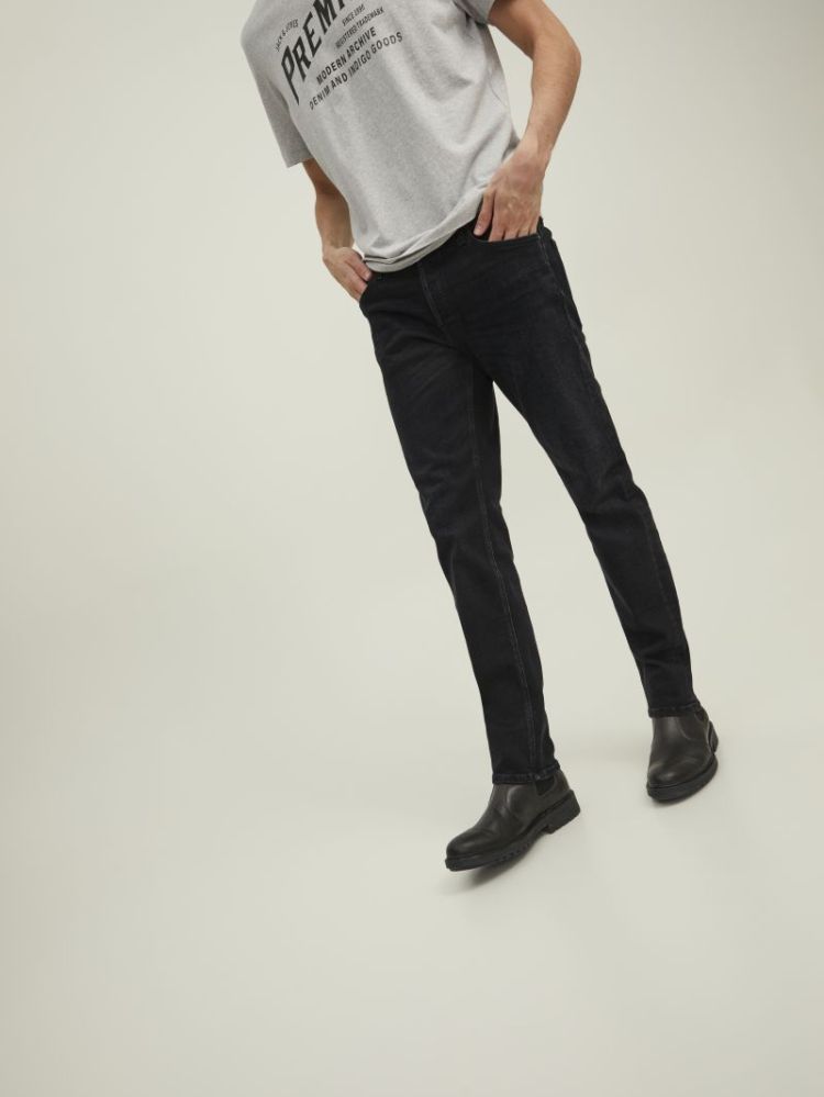  BLACK DENIM