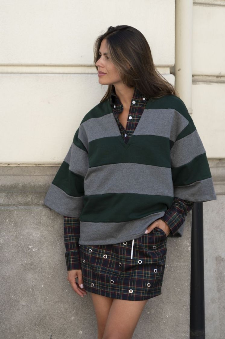 GREY/GREEN