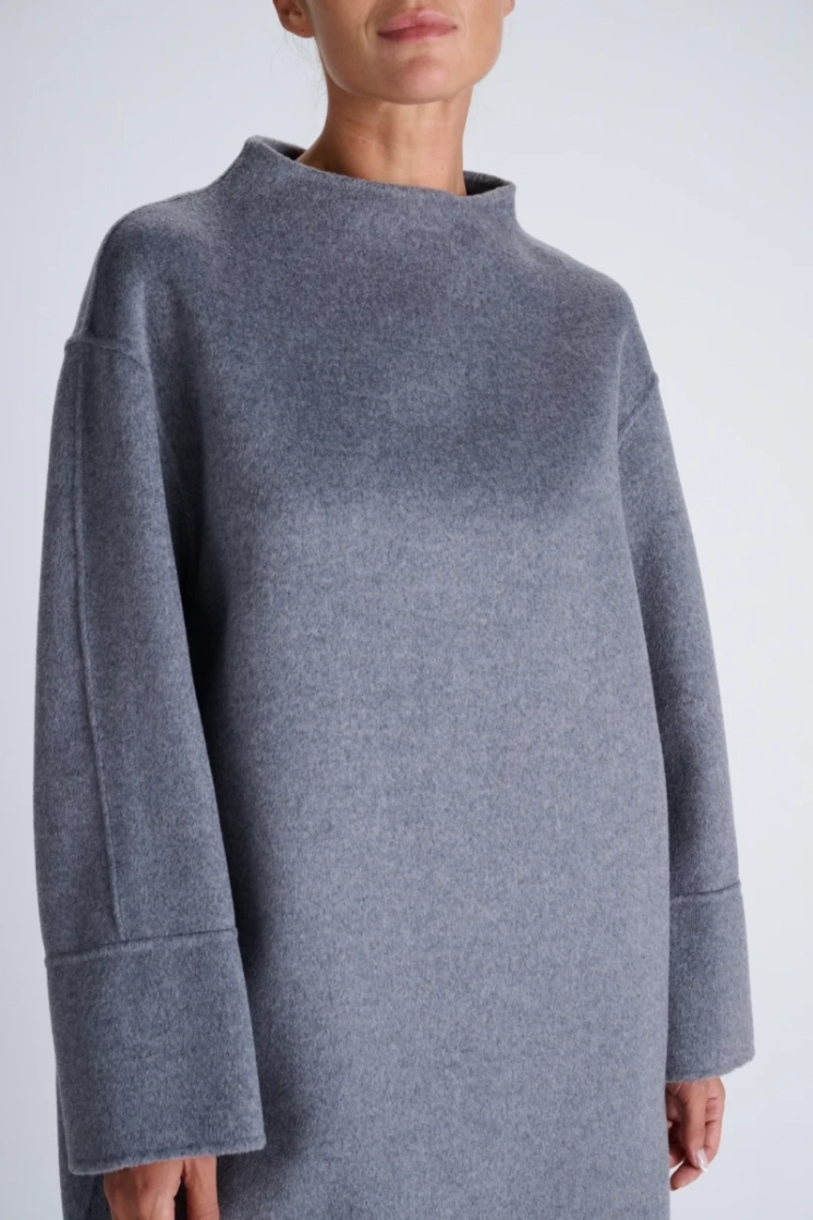 LIGHT GREY