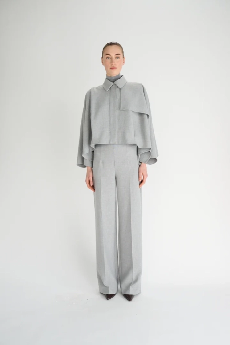 LIGT GREY