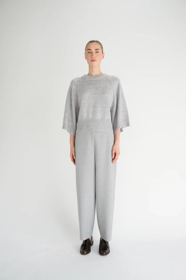  LIGHT GREY